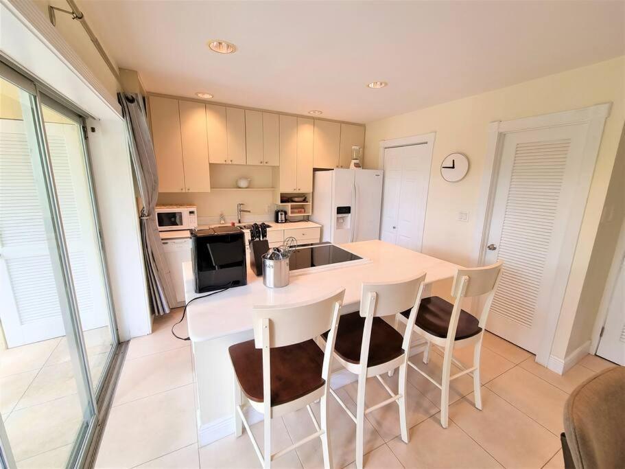 Island House # 9 Apartment Driftwood Village Bagian luar foto